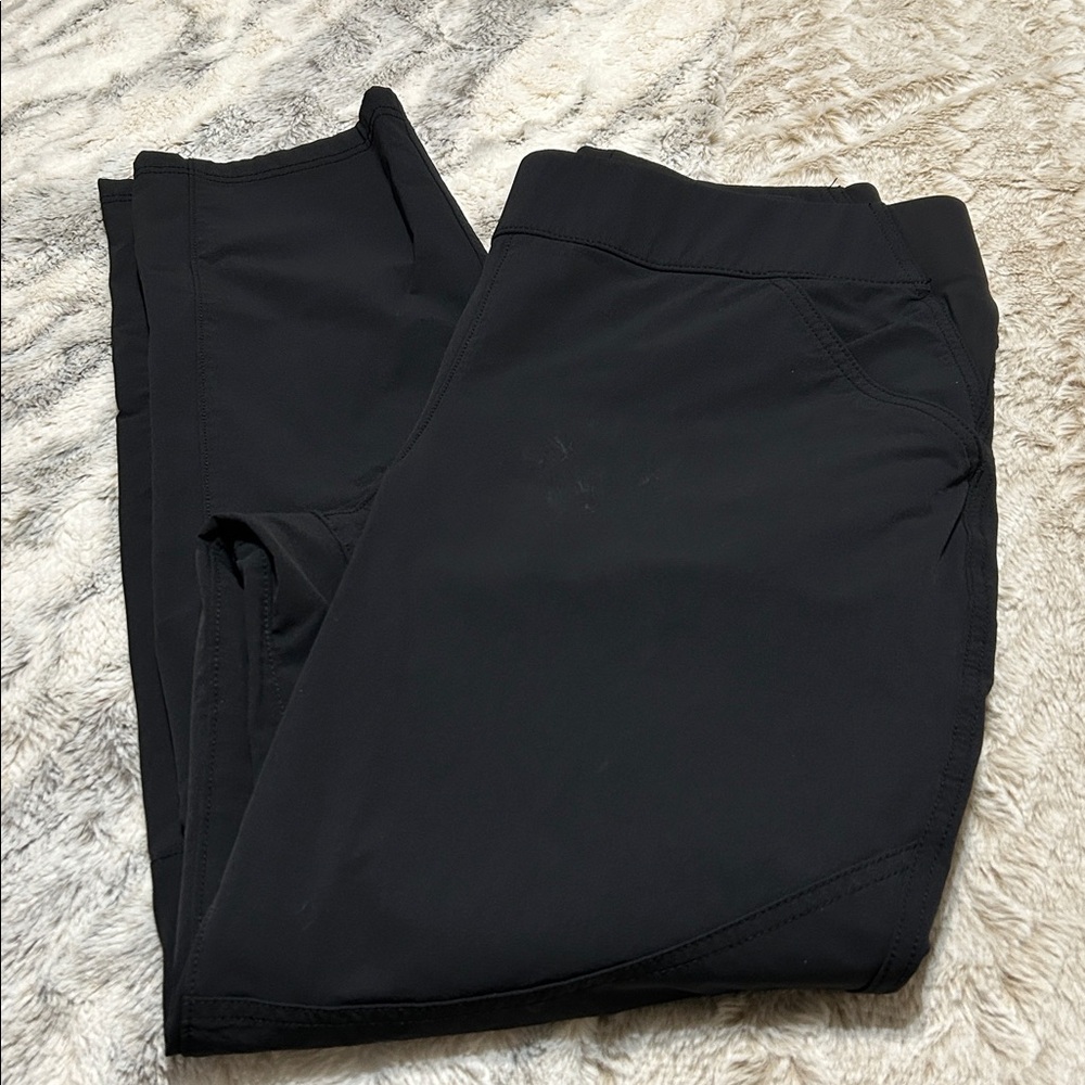Duluth Trading pull on Flexpedition  Women's Straight Leg Pants - black 14 x 31